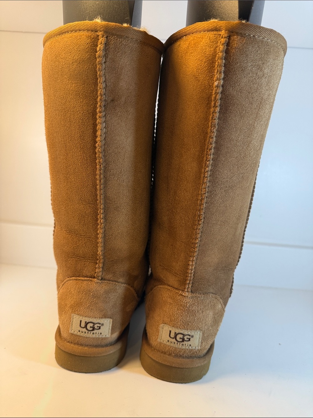 UGG Australia Classic Women's Tall Shearling Boots in Chestnut - Size 7 - Picture 4 of 10